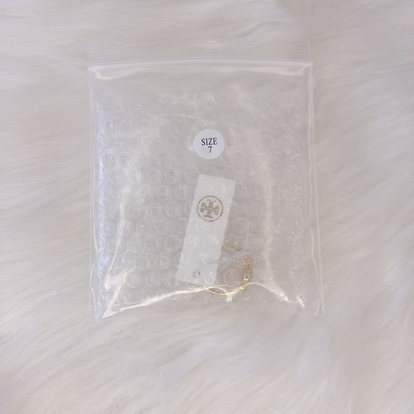 Tory Burch Clover Ring - Picture 10 of 10